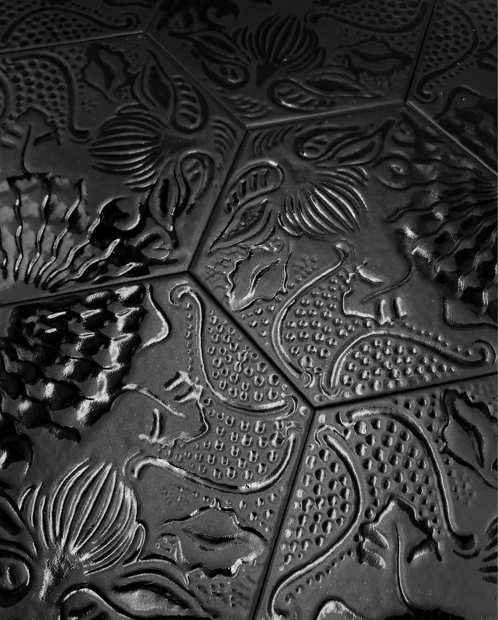 HEX GAUDI LX BLACK 20X25cm POR/GL/MT SPAIN BX=1.04M2=11.19SF