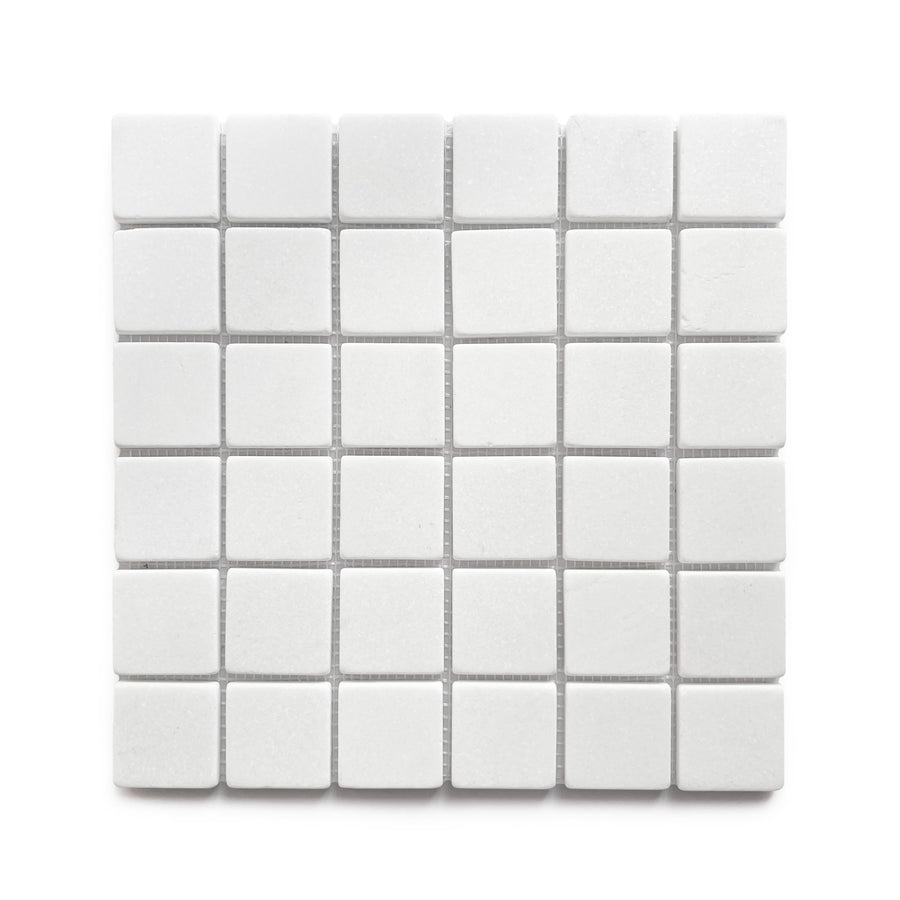 THASSOS TUMBLED 30.5X30.5CM MOSAIC  BX=1.03SM=11.09SF
